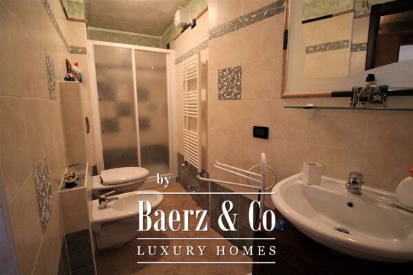 photo 33 Villa for sale 350 m²