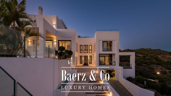 photo 10 Villa - Marbella East - Ref: 8014