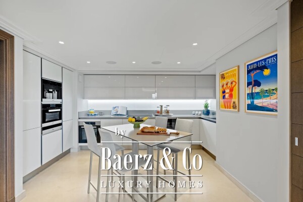 photo 13 Amazing Penthouse with Sea and Mountain view