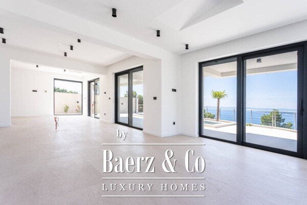 photo 32 Brela, an imposing villa with a panoramic view