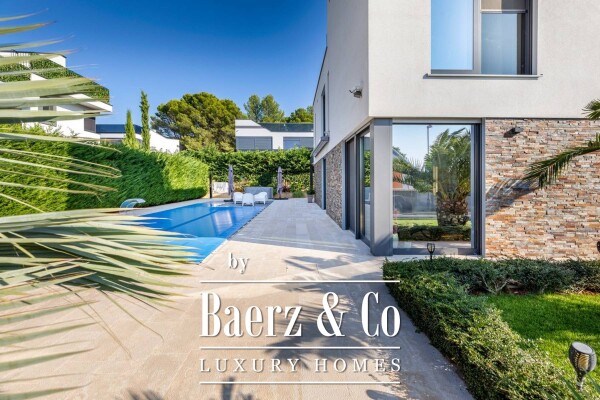 photo 1 Istria, Fažana, exclusive villa with sea view, 150 m from the beach