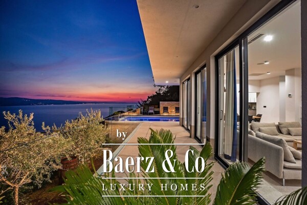 photo 8 Omis, luxury villa with pool and panoramic views