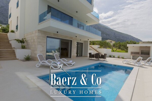 photo 1 Makarska, beautiful villa with sea view