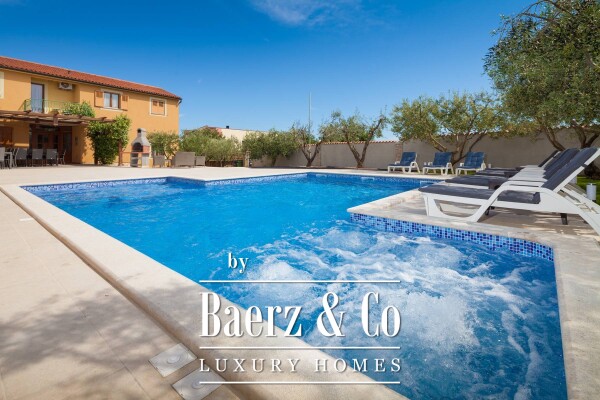 photo 9 Istria, Banjole - spacious residential and commercial holiday house, 750m2, plot 1370m2