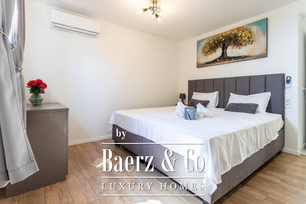 photo 25 Split, Jesenice, Beautiful authentic villa with a sea view