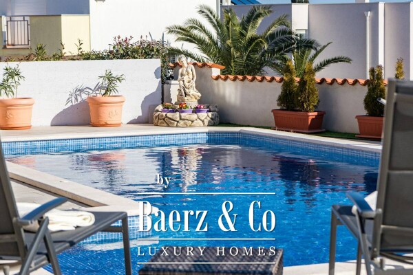 photo 7 Medulin, luxury villa with a swimming pool and a large garden of 1050 m2, 300 m from the beach