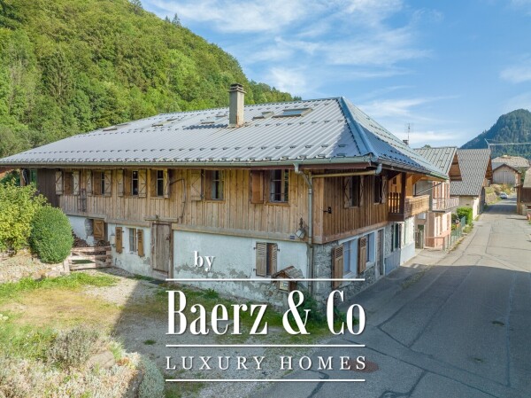 photo 1 TRADITIONAL SEMI-DETACHED FARM HOUSE - WITH GARDEN