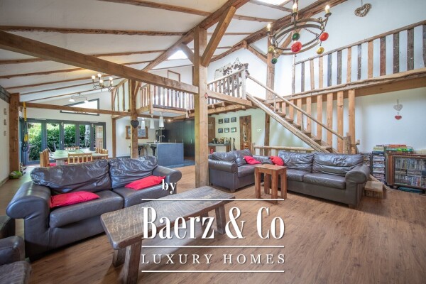 photo 5 TRADITIONAL SEMI-DETACHED FARM HOUSE - WITH GARDEN