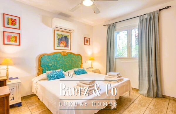 photo 16 IMPRESSIVE SEA-FRONT VILLA IN CALAN BLANES