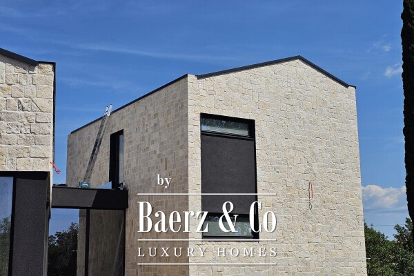 photo 1 Istria, Veleniki, stone villa with swimming pool