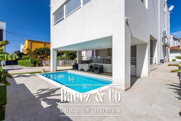 photo 1 Zadar, Diklo, luxury business residential villa-hotel NKP 485M2 with indoor and outdoor pool