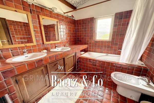 photo 11 beautiful quiet property with sea view, one of a kind