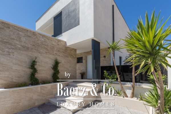 photo 3 Medulin, Istria: Luxury Modern Villa, 200 m² Near Sea and Beaches