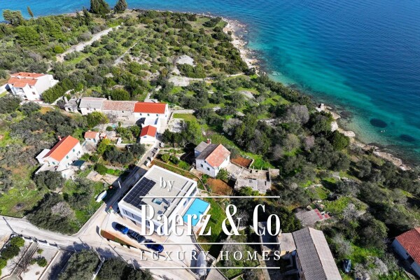 photo 1 Zadar, Lukoran, luxury villa with sea view