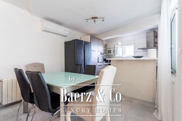 photo 4 Drašnice, a beautiful apartment house, second row from the sea