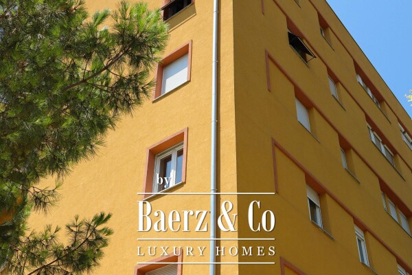 photo 2 Zadar, Center, beautiful flat, first row to the sea, with garage and parking space, 135 m²