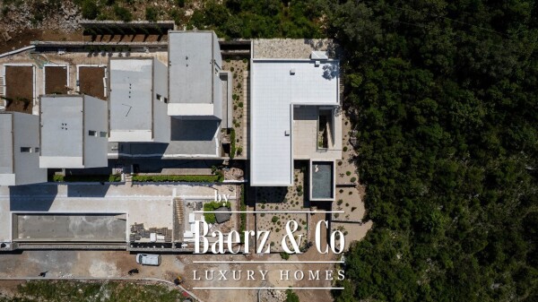 photo 4 Modern Two Bedroom Apartment with Seaview in Tivat