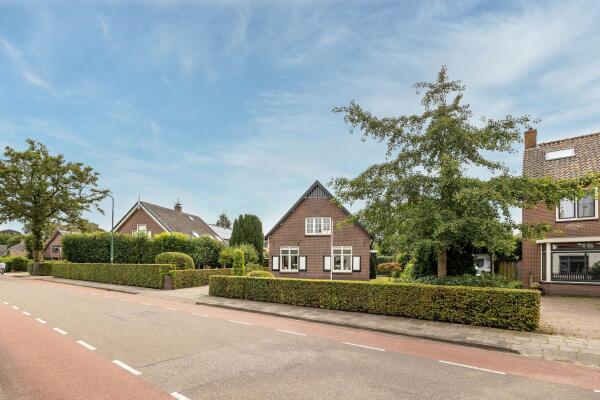 photo 27 Nieuw-Loosdrechtsedijk 77