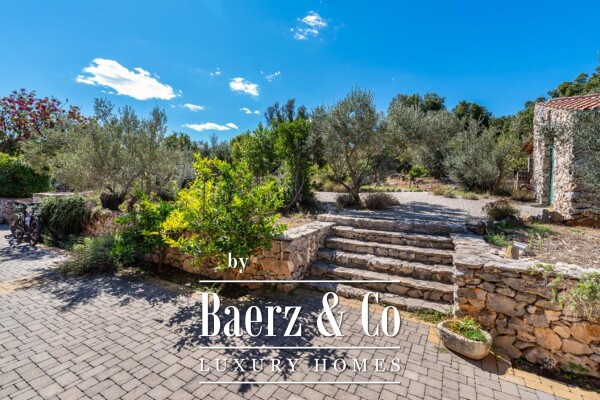 photo 20 Zadar, Veli Iž, magnificent villa by the sea with private exit to the beach