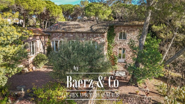 photo 4 Exceptional Villa between Cannes & St Tropez – Close to the beach – Set on a 10,000 m² Park