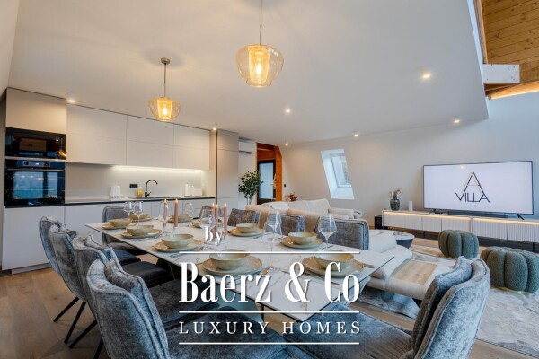 photo 2 Delnice, exclusive villa with a pool, covering an area of 298m²