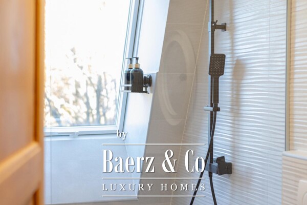 photo 10 Delnice, exclusive villa with a pool, covering an area of 298m²