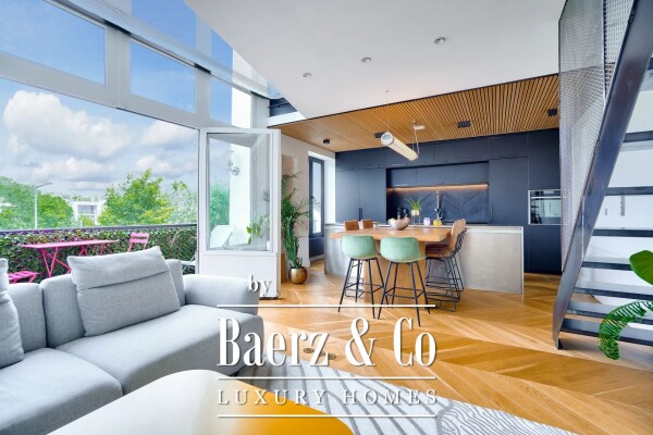 photo 9 Top Floor Duplex with Stunning Views of Île Seguin