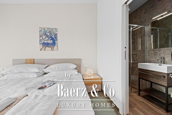 photo 34 Istria, Banjole, semi-detached villa first row to the sea 244 m2 with a view of the Marina