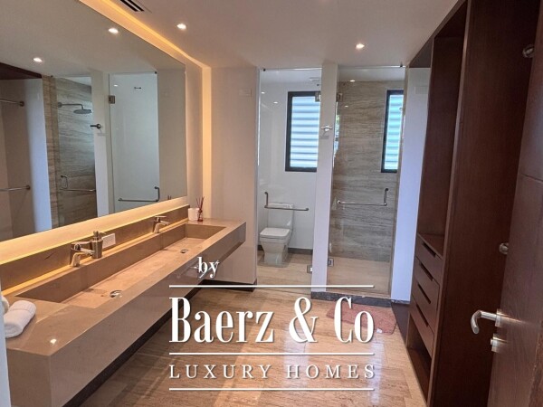 photo 10 Country Club 