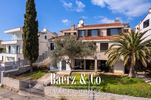 photo 6 Istria, Pula, Pješčana Uvala, attractive villa first row to the sea