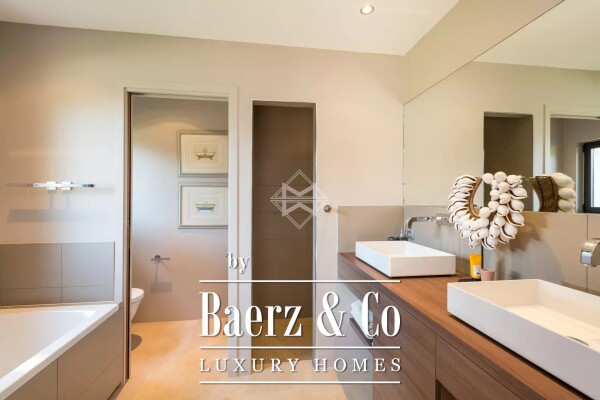 photo 11 Ramatuelle – Exceptional Property with Sea View and Landscaped Grounds