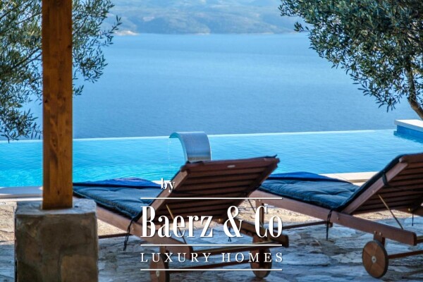 photo 28 Omiš, Stanići, a beautiful house with a sea view, total living area of 160 m² on a land plot of 2546