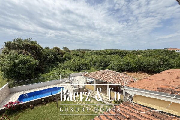 photo 20 Pula, Veli Vrh - spacious house with five residential units,22m2 swimming pool,garage-quiet location