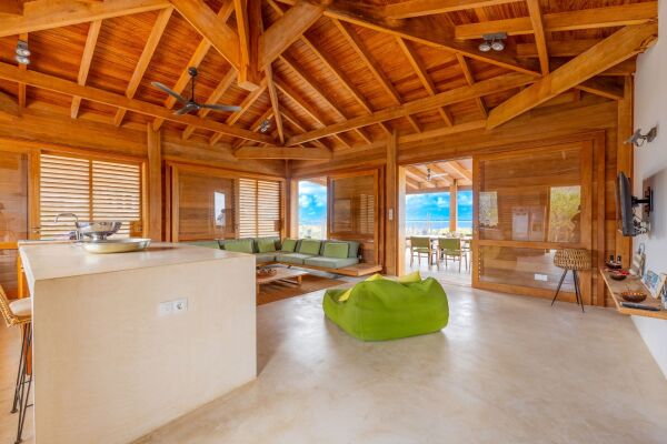 photo 6 Crown West 206