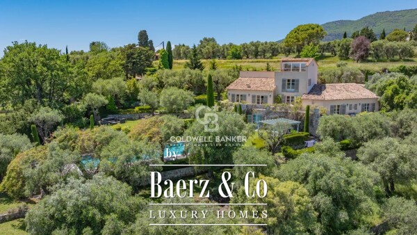 photo 2 Gorgeous property at the foot of the village