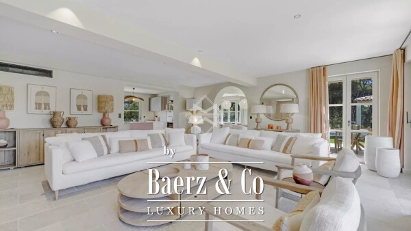 photo 4 Between the beaches and the village of Ramatuelle