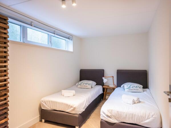 photo 19 Burgemeester Peecklaan 8 001