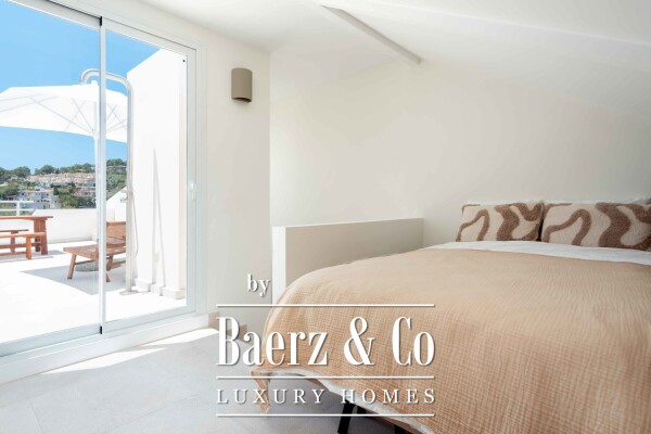 photo 17 Triplex Penthouse with sea views