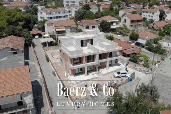 photo 1 Island of Murter, Jezera, house with a swimming pool, second row to the sea, 210,28 m²