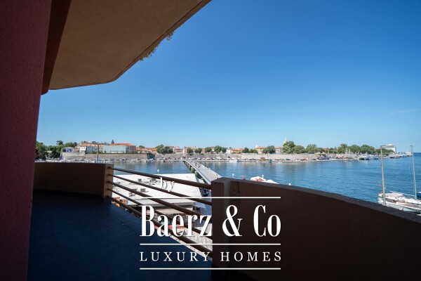 photo 6 Zadar, Branimirova obala, three-room apartment with sea view in an excellent location