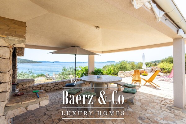 photo 1 Vinišće – 1st row house placed on a spacious plot with stunning view and exceptional potential