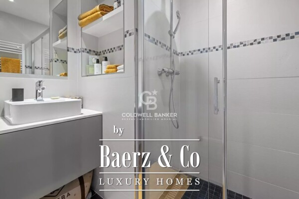 photo 10 Exceptional Apartment with Panoramic Sea View in a Prestigious Residence – Cannes Californie