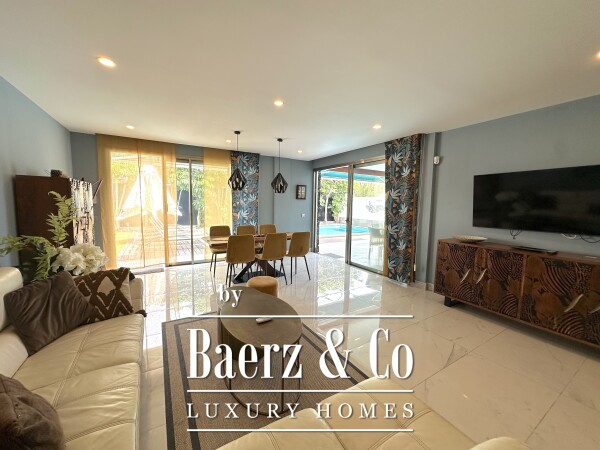 photo 5 Modern villa in central Los Cristianos