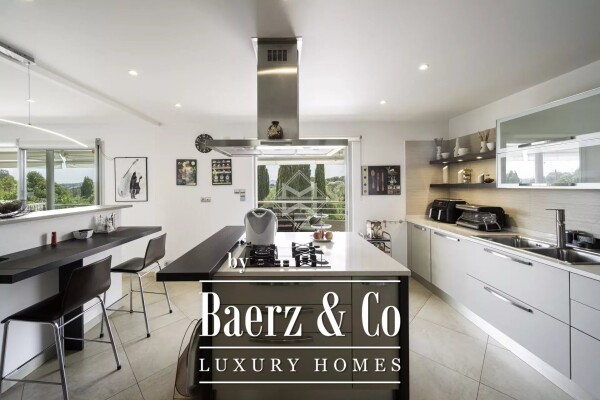 photo 7 Modern villa with dominant view