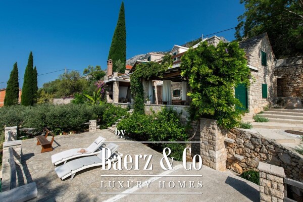 photo 18 Brač, Murvica, stone house with five residential units and sea view