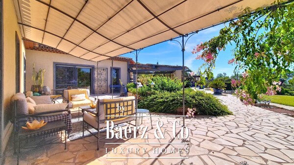 photo 8 EXCEPTIONAL PROVENCAL WITH CONTEMPORARY ELEGANCE