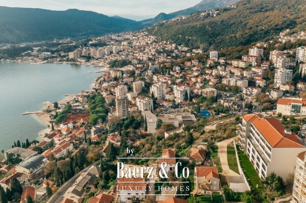 photo 3 Apartment with a Sea View in the Center of Herceg Novi