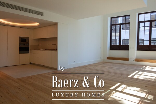 photo 18 A beautiful  three bedroom  with views of Bolhão Market