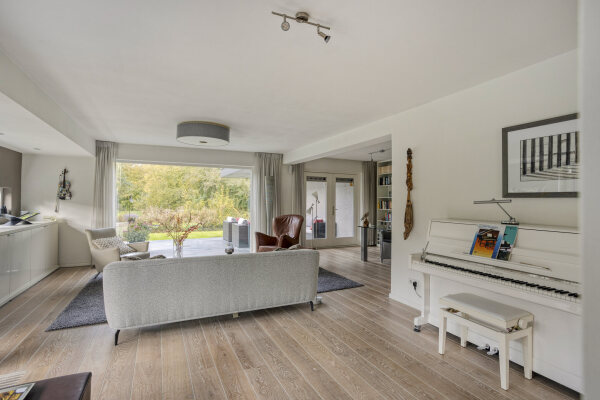 photo 13 Van de Veldelaan 958