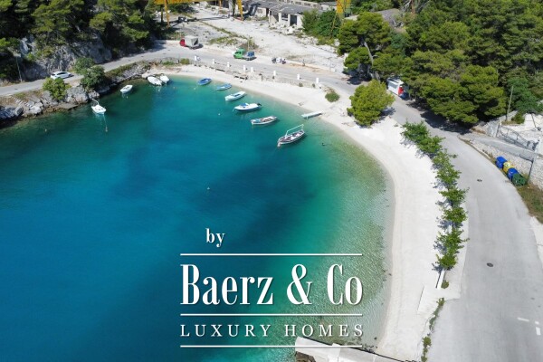 photo 16 Brač, Selca, house with four apartments first row to the sea